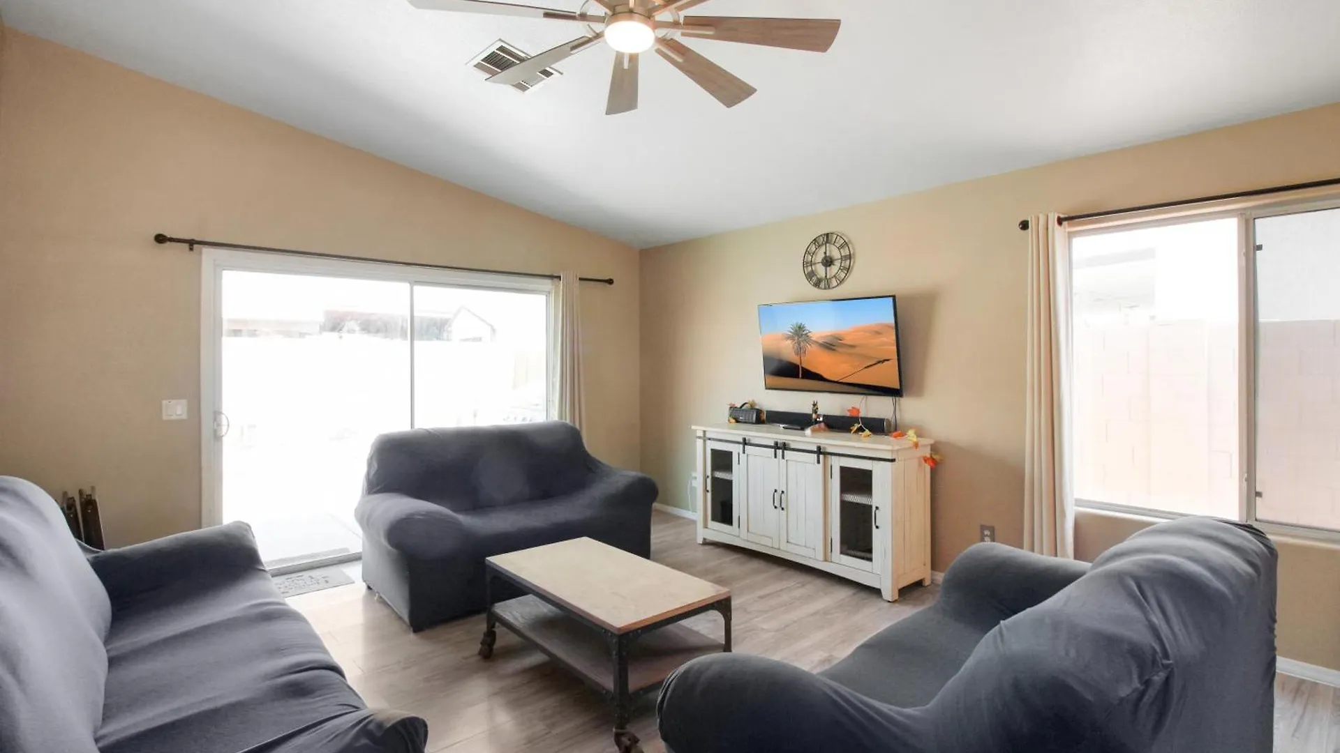 Modern Home With Tesla Charger La Fitness Home Phoenix 0*,  USA